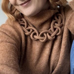 Naszyjnik bawełniany – karmelowy