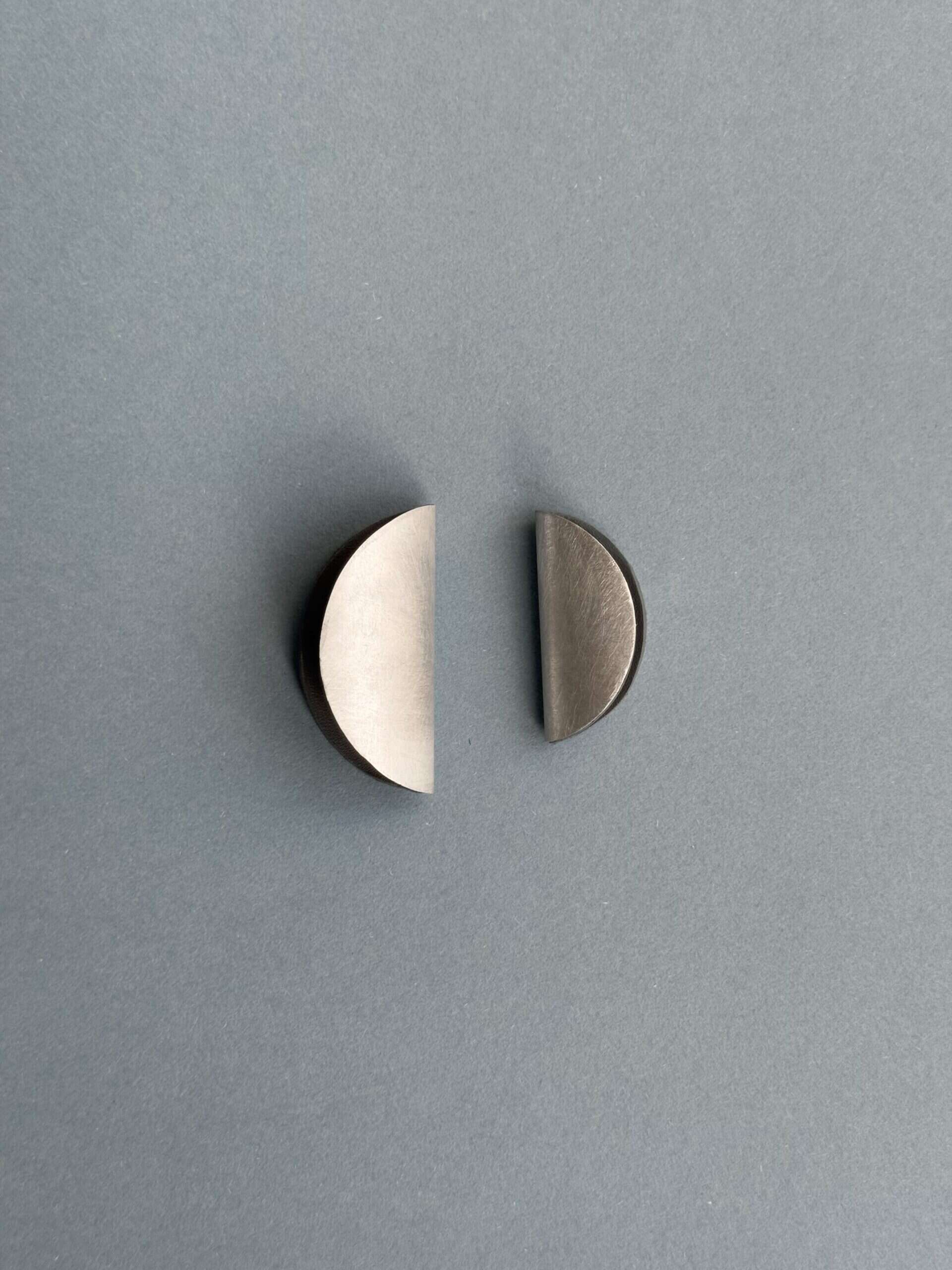 Asymetryczne kolczyki YOU CAN – produkt