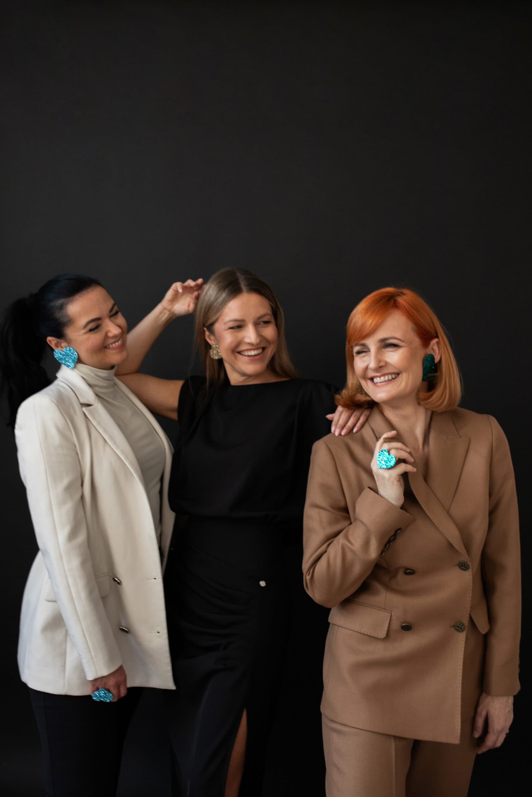 Kolczyki brokatowe LOVE – szmaragdowa zieleń | Made By Mila - obrazek 5